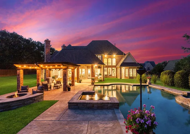 Photo 3 of Sale Pending at 3001 Loch Meadow Ct, Southlake, TX 76092 | MLS# 21345445 | Listing updated on 2026-08-24