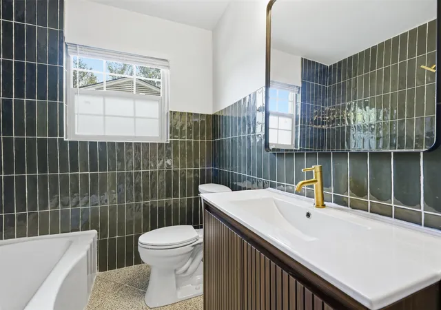 Single family home for sale at 1907 S Tyler St, Dallas, TX 75224 | MLS# 21345662