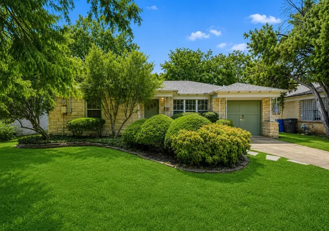 Photo 3 of Single family home for sale at 1907 S Tyler St, Dallas, TX 75224 | MLS# 21345662 | Listing updated on 2026-10-02