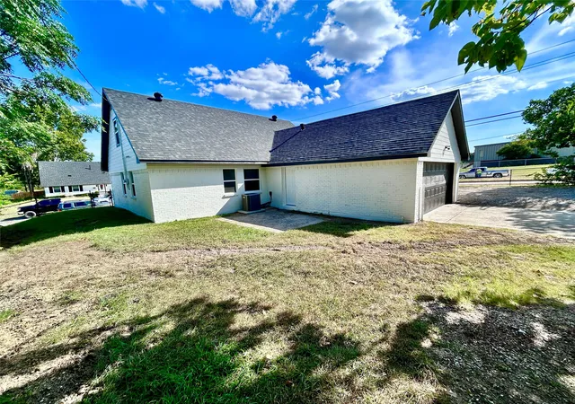 Photo 3 of Single family home for sale at 1605 Indian Summer Trl, Dallas, TX 75241 | MLS# 21344973 | Listing updated on 2026-09-21