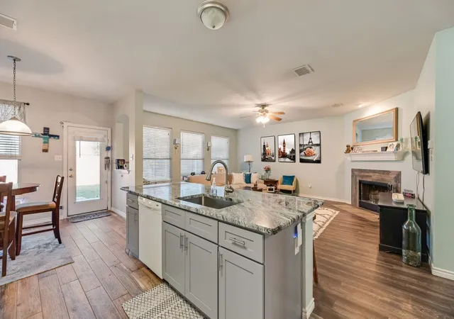 Photo 1 of Single family home for sale at 3119 Summer Grove Ct, Mansfield, TX 76063 | MLS# 21344675 | Listing updated on 2026-09-30
