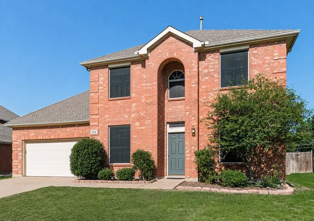 Photo 2 of Single family home for sale at 3119 Summer Grove Ct, Mansfield, TX 76063 | MLS# 21344675 | Listing updated on 2026-09-30