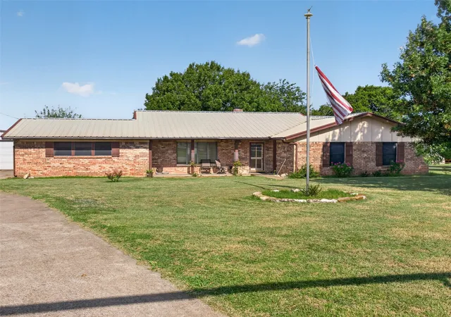 Photo 3 of Single family home for sale at 12501 Fm 2331, Godley, TX 76044 | MLS# 21345589 | Listing updated on 2026-09-21