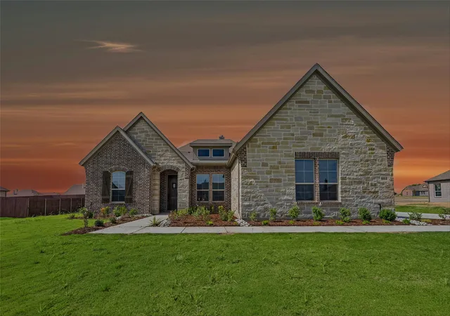Photo 1 of Single family home for sale at 804 Valley Ridge Rd, Van Alstyne, TX 75495 | MLS# 21345699 | Listing updated on 2026-10-07