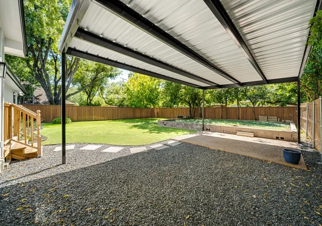 Photo 27 of Single family home for sale at 833 N Bailey Ave, Fort Worth, TX 76107 | MLS# 21342613 | Listing updated on 2026-08-19