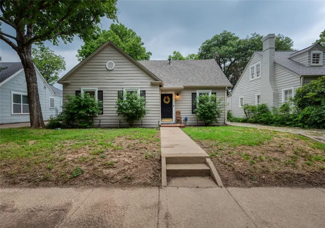 Photo 1 of Sale Pending at 3217 Waits Ave, Fort Worth, TX 76109 | MLS# 21342639 | Listing updated on 2026-08-16