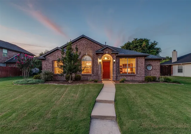 Photo 1 of Sale Pending at 10914 Turtle Creek Ln, Frisco, TX 75035 | MLS# 21345433 | Listing updated on 2026-08-31