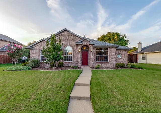 Photo 3 of Sale Pending at 10914 Turtle Creek Ln, Frisco, TX 75035 | MLS# 21345433 | Listing updated on 2026-08-31