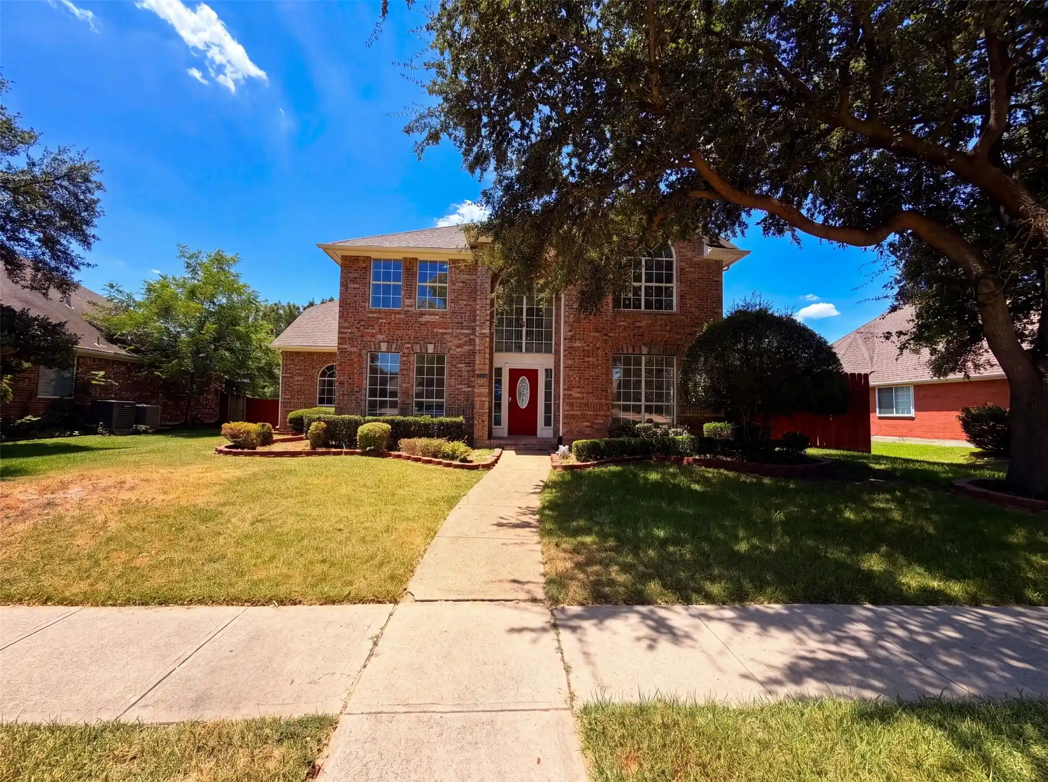 Photo 1 of Single family home for sale at 3106 Westshore Dr, Rowlett, TX 75088 | MLS# 21345773 | Listing updated on 2026-10-13