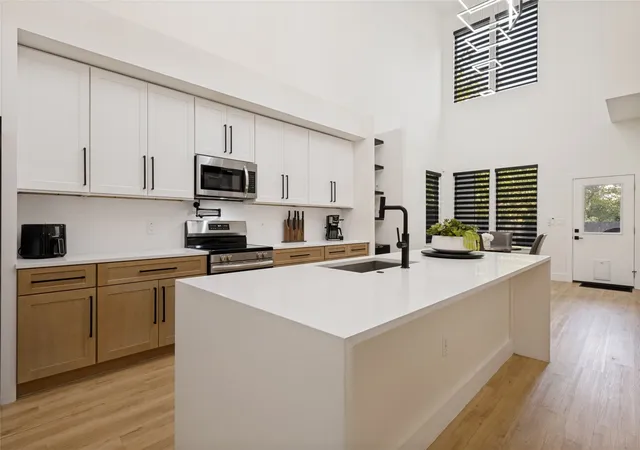 5th image of 4215 Canada Dr, Dallas, TX 75212 | MLS# 21339405