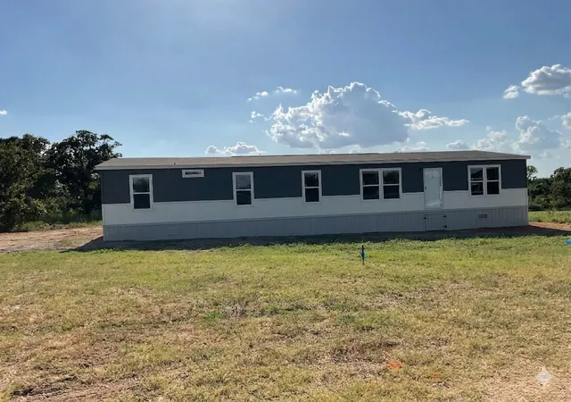 Photo 1 of Manufactured home for sale at 137 Firefly Dr, Springtown, TX 76082 | MLS# 21345803 | Listing updated on 2026-08-20