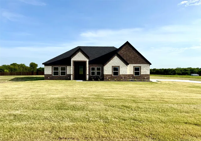 Photo 1 of Single family home for sale at 3297 Escobar Cir, Greenville, TX 75401 | MLS# 21345854 | Listing updated on 2026-08-19