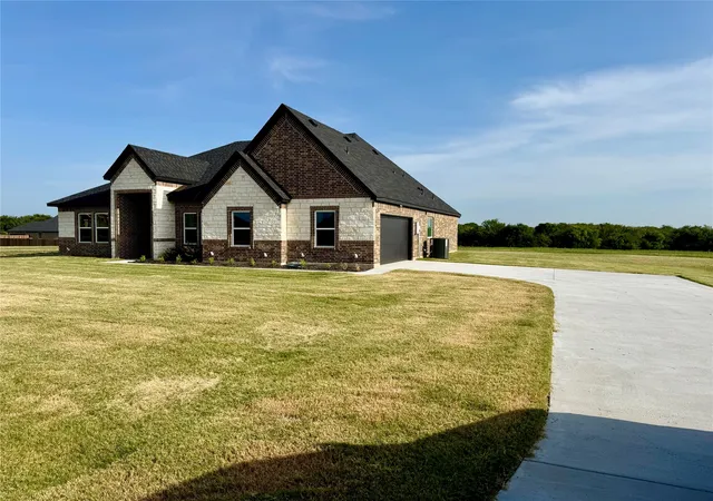Photo 2 of Single family home for sale at 3297 Escobar Cir, Greenville, TX 75401 | MLS# 21345854 | Listing updated on 2026-08-19