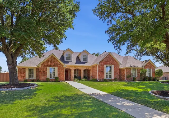 Photo 3 of Sale Pending at 217 Arbor Ln, Haslet, TX 76052 | MLS# 21341375 | Listing updated on 2026-09-24