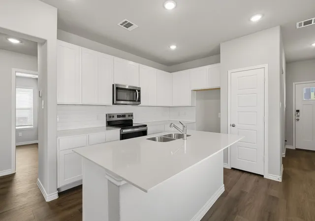 Photo 3 of Single family home for sale at 3261 Kelso Dr, Fort Worth, TX 76140 | MLS# 21345853 | Listing updated on 2026-10-08