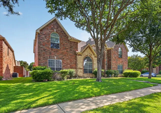 Photo 3 of Single family home for sale at 14505 Farmcote Dr, Frisco, TX 75035 | MLS# 21344958 | Listing updated on 2026-08-22