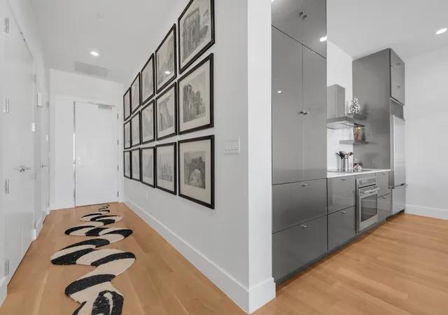 Photo 4 of Condo for sale at 2200 Victory Ave #802, Dallas, TX 75219 | MLS# 21344197 | Listing updated on 2026-09-22