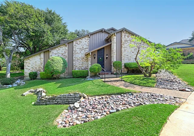 Photo 2 of Sale Pending at 103 W Northgate Dr, Irving, TX 75062 | MLS# 21345863 | Listing updated on 2026-08-17