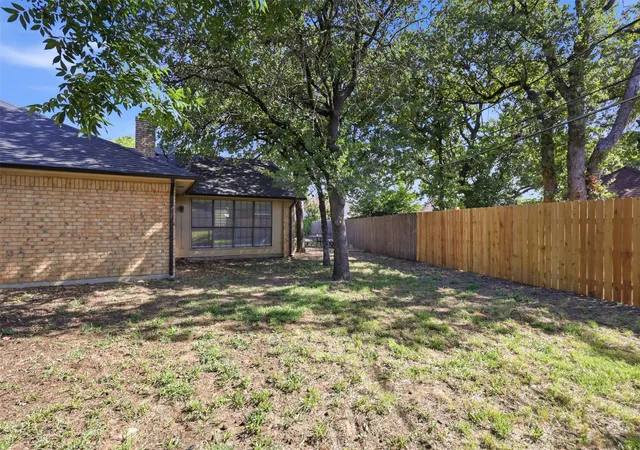 38th image of 3811 Helmsford Dr, Arlington, TX 76016 | MLS# 21345121