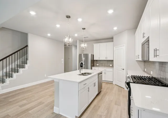 Photo 4 of Sale Pending at 1314 Winters Wy, Mc Kinney, TX 75071 | MLS# 21345391 | Listing updated on 2026-09-30