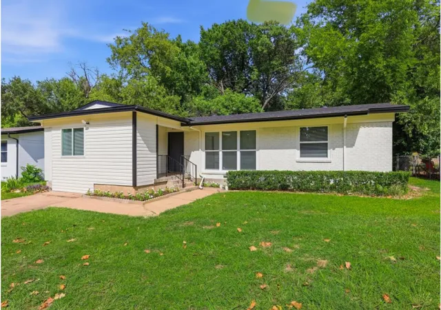 Photo 3 of Sale Pending at 810 N Carrier Pkwy, Grand Prairie, TX 75050 | MLS# 21345952 | Listing updated on 2026-08-21