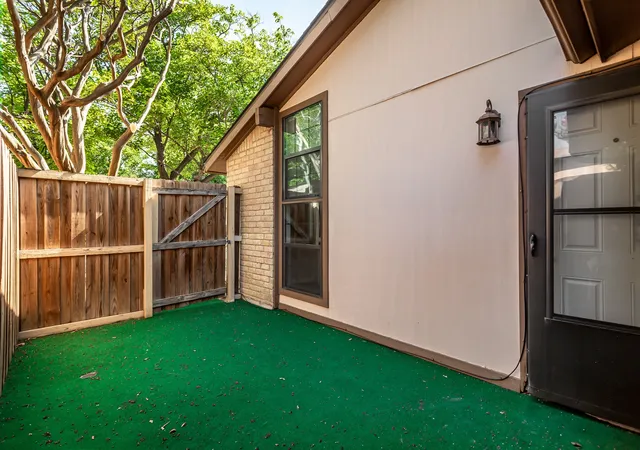 Photo 2 of Townhouse for sale at 5612 Harvest Hill Rd Rd, Dallas, TX 75230 | MLS# 21336689 | Listing updated on 2026-08-21