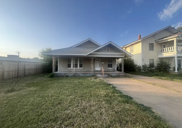 3rd image of 2110 9Th St, Wichita Falls, TX 76301 | MLS# 21345958