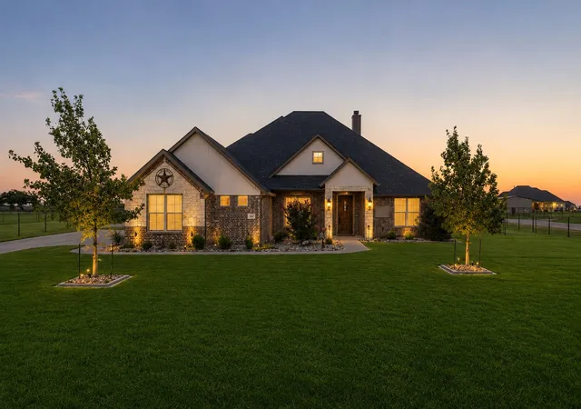 Photo 2 of Single family home for sale at 336 El Pescado Ct, Godley, TX 76044 | MLS# 21345789 | Listing updated on 2026-08-20