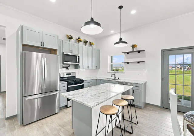 Photo 4 of Single family home for sale at 6020 Huckleberry Ln, Joshua, TX 76058 | MLS# 21343992 | Listing updated on 2026-10-05