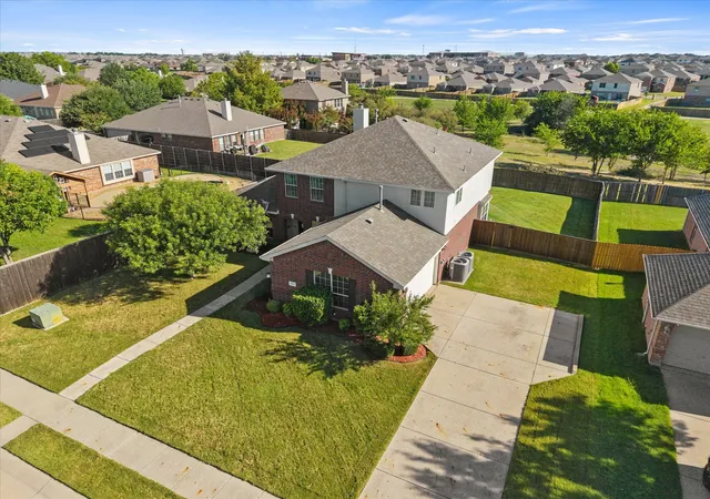 Photo 3 of Single family home for sale at 2025 Aster Trl, Forney, TX 75126 | MLS# 21345987 | Listing updated on 2026-08-28