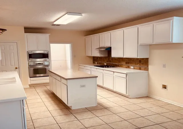 Photo 3 of Single family home for sale at 8300 Bent Tree Springs Dr, Plano, TX 75025 | MLS# 21346030 | Listing updated on 2026-09-06