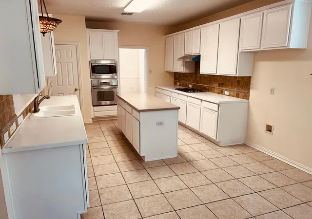 Photo 4 of Single family home for sale at 8300 Bent Tree Springs Dr, Plano, TX 75025 | MLS# 21346030 | Listing updated on 2026-09-06