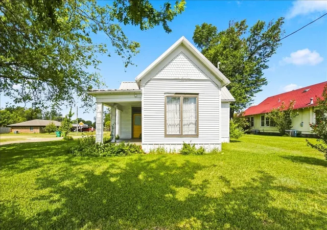 Photo 3 of Single family home for sale at 501 N Migtte St, Kosse, TX 76653 | MLS# 21339773 | Listing updated on 2026-09-29
