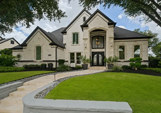 Photo 2 of Mansion for sale at 2508 Independence Rd, Colleyville, TX 76034 | MLS# 21346057 | Listing updated on 2026-09-25