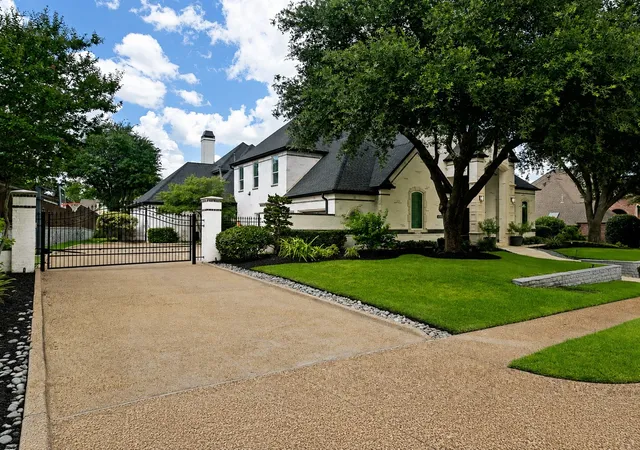 Photo 3 of Single family home for sale at 2508 Independence Rd, Colleyville, TX 76034 | MLS# 21346057 | Listing updated on 2026-09-25