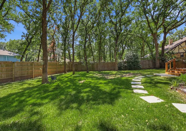 Photo 1 of Single family home for sale at 12 Timbergreen Cir, Denton, TX 76205 | MLS# 21340930 | Listing updated on 2026-08-30