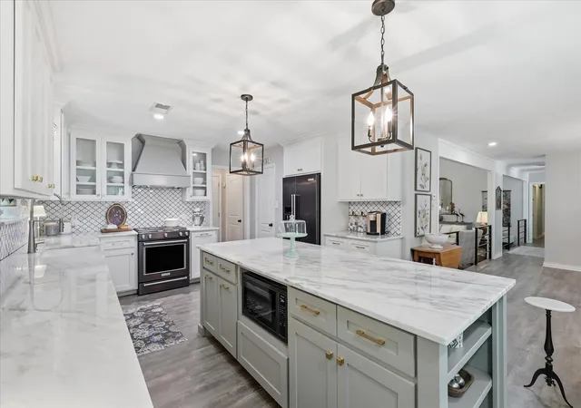 Single family home for sale at 12 Timbergreen Cir, Denton, TX 76205 | MLS# 21340930