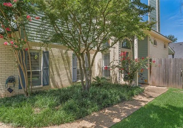 Photo 2 of Single family home for sale at 539 Honeygold Dr, Shreveport, LA 71115 | MLS# 21329105 | Listing updated on 2026-08-13