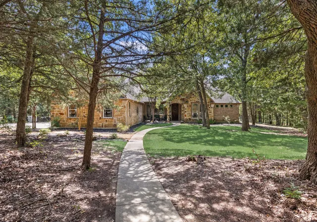 Photo 2 of Sale Pending at 5904 County Road 2516, Royse City, TX 75189 | MLS# 21345724 | Listing updated on 2026-08-25