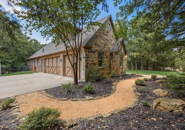 Photo 3 of Sale Pending at 5904 County Road 2516, Royse City, TX 75189 | MLS# 21345724 | Listing updated on 2026-08-25
