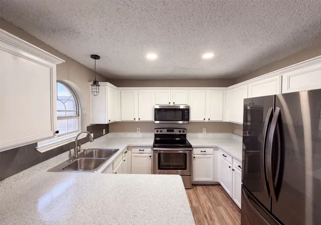 Photo 2 of Single family home for sale at 6604 N Chesterfield Dr, Fort Worth, TX 76179 | MLS# 21346145 | Listing updated on 2026-10-08