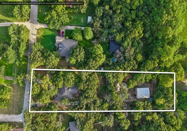 Photo 2 of Single family home for sale at 108 Sanchez Creek Ct, Weatherford, TX 76088 | MLS# 21346142 | Listing updated on 2026-10-08