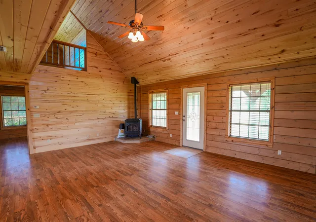 Photo 3 of Single family home for sale at 457 County Road 3270, Mineola, TX 75773 | MLS# 21346148 | Listing updated on 2026-10-07