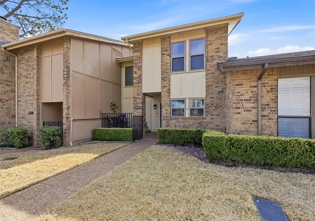 Photo 1 of Single family home for sale at 2923 Shady Knoll Ln, Bedford, TX 76021 | MLS# 21346149 | Listing updated on 2026-08-22