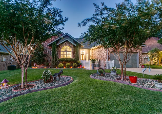 Photo 1 of Sale Pending at 521 Millican Dr, Lewisville, TX 75057 | MLS# 21343546 | Listing updated on 2026-08-18