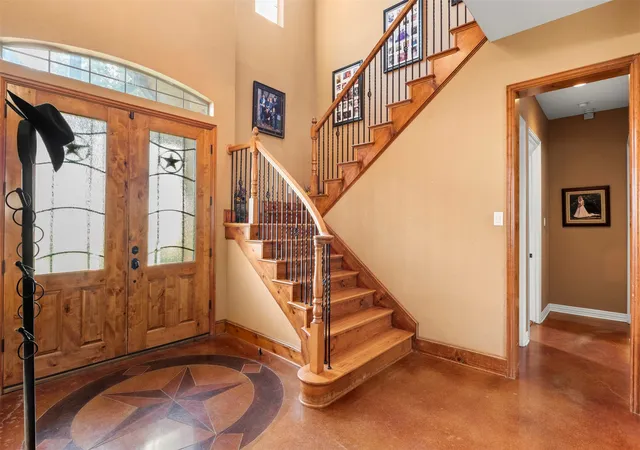 Photo 3 of Single family home for sale at 170 Steel Dust Dr, Red Oak, TX 75154 | MLS# 21345415 | Listing updated on 2026-08-24