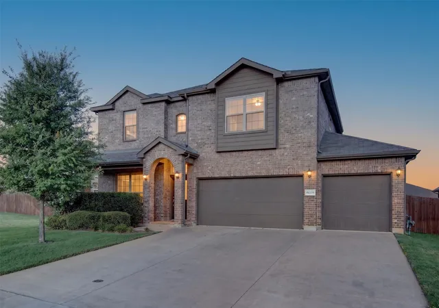 Photo 1 of Single family home for sale at 1220 Beestone Dr, Fort Worth, TX 76131 | MLS# 21345177 | Listing updated on 2026-10-01