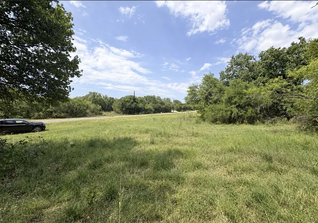 Photo 2 of Sale Pending at 5735 Tin Top Hwy, Granbury, TX 76048 | MLS# 21346264 | Listing updated on 2026-10-06