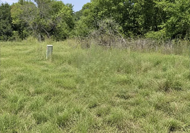 Photo 3 of Sale Pending at 5735 Tin Top Hwy, Granbury, TX 76048 | MLS# 21346264 | Listing updated on 2026-10-06
