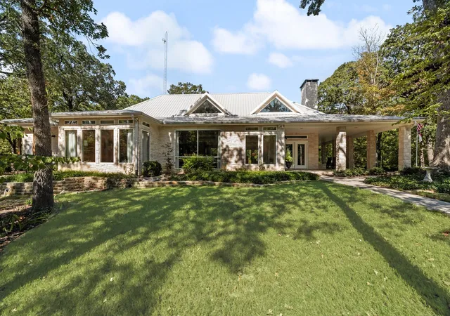 Photo 3 of Single family home for sale at 1473 County Road 2980, Windom, TX 75492 | MLS# 21345666 | Listing updated on 2026-09-24
